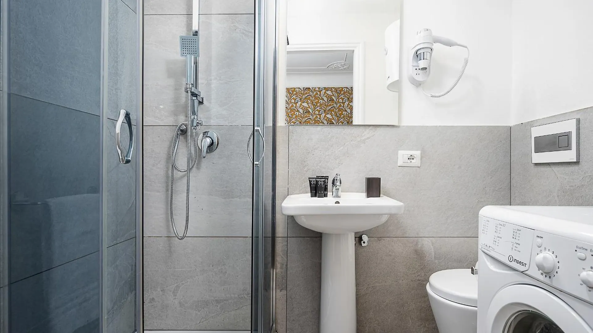 Classbnb - Elegant Apartment Near The City Center Milan
